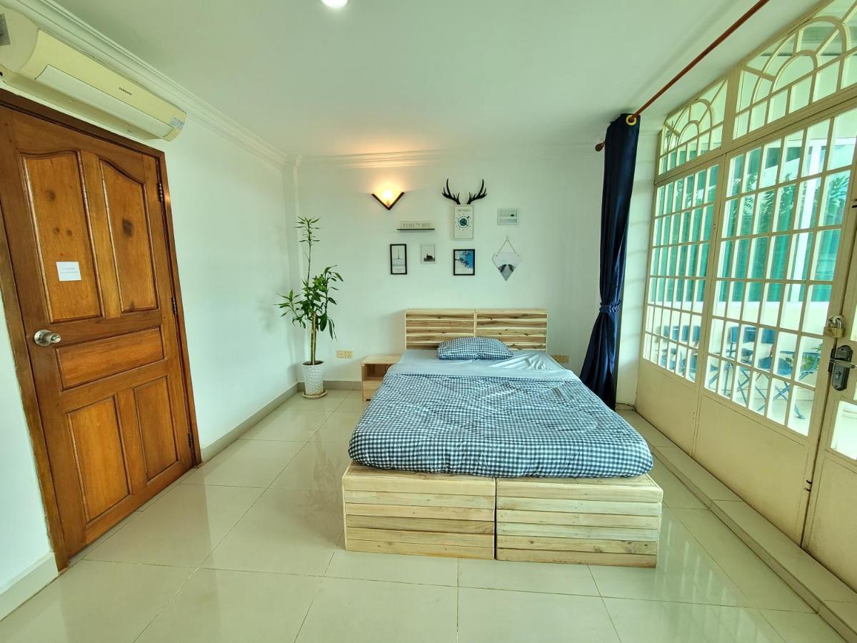 فندق Yana House بنوم بنه المظهر الخارجي الصورة